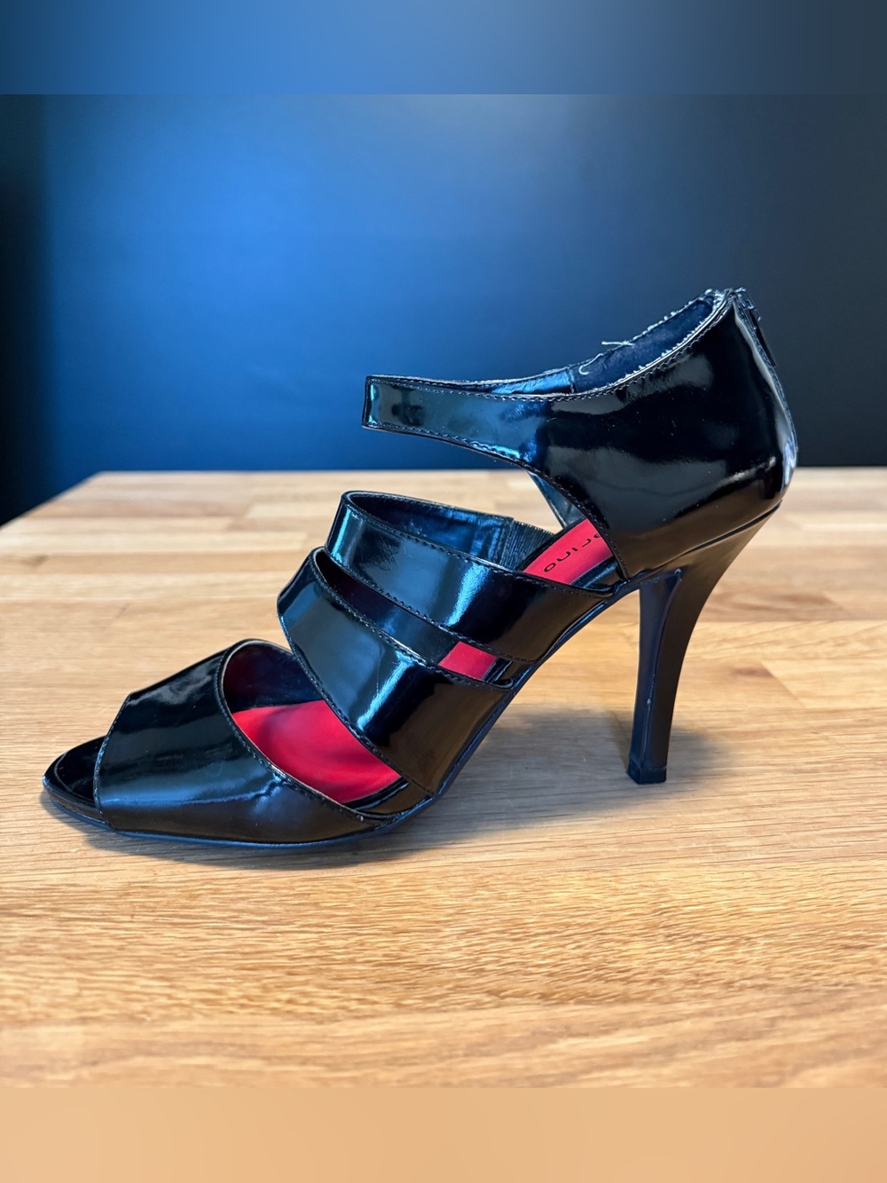 Sz 9 | Ann Marino: Patent Leather Strappy Open Toe Heels | Black